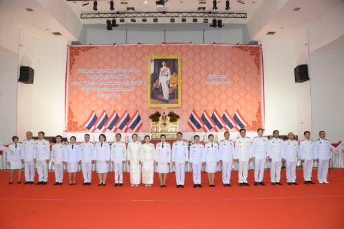 ร่วมพิธีเจริญพระพุทธมนต์และทำบุญตักบาตรถวายพระราชกุศล และพิธีวางพุ่มดอกไม้ถวายราชสักการะ พระบาทสมเด็จพระปรเมนทรมหาอานันทมหิดล พระอัฐมรามาธิบดินทร เนื่องในโอกาสวันพระราชสมภพครบ 100 ปี 20 กันยายน 2568